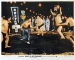 Spanish lobby card;
Wang Yu fighting sumo wrestlers Lin Jiang (left) and Chang I-Fei (attacking with
his arms raised)